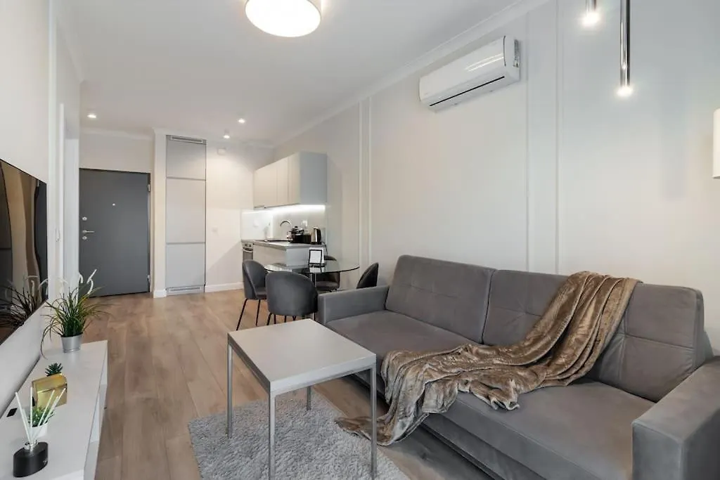 Urban Chic - City Center - 3 Bedroom Apartment - 12 People - Siedmiogrodzka 3 Warsaw Poland