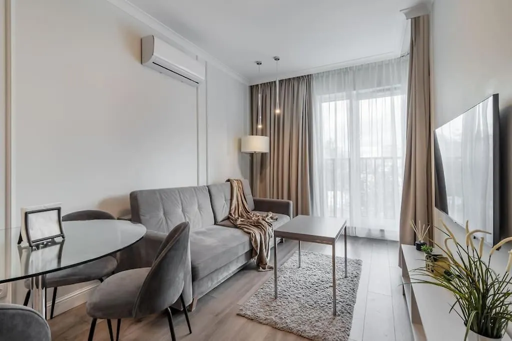 Urban Chic - City Center - 3 Bedroom Apartment - 12 People - Siedmiogrodzka 3 Warsaw